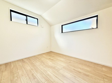 ���� �����������������F�����̕ǖʁA������芰����o�X���[��