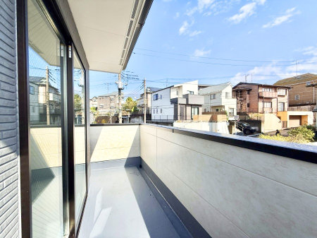 �o���R�j�[ ������ �G�߂̈ڂ낢����������J���I�ȋ�Ԃł�