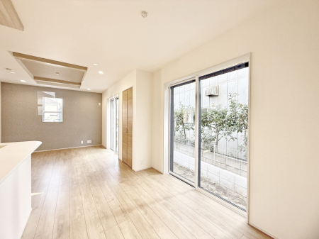 ���r���O ���������R�Ɖ�b�����܂��A�S�n�悢�ЂƂƂ�