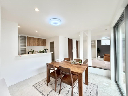 ���r���O ���������R�Ɖ�b�����܂��A�S�n�悢�ЂƂƂ�