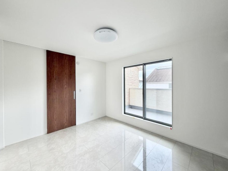 �Q�� ���������̔z�u��ʋC���̗ǂ��݌v�ŕ����̋�C�������炸�A��ɐV�N�ȋ�C������܂�