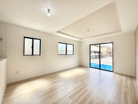 ���r���O ���������R�Ɖ�b�����܂��A�S�n�悢�ЂƂƂ�