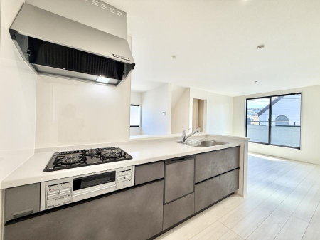 �L�b�`�� �����������������Ԃ����܂��A�Ί炠�ӂ��L�b�`��