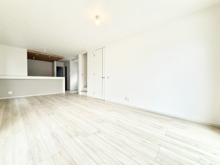 ���r���O ���������났�ƏΊ炪�W�܂�A�S���܂郊�r���O