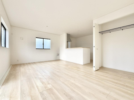 ���r���O ���������R�Ɖ�b�����܂��A�S�n�悢�ЂƂƂ�