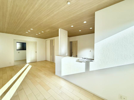 ���r���O ���������R�Ɖ�b�����܂��A�S�n�悢�ЂƂƂ�