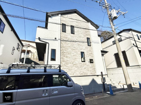 ���n�O�ώʐ^ �O�ρ��V������炵���n�܂�ꏊ�ŁA�Ƒ����J��[�߂�