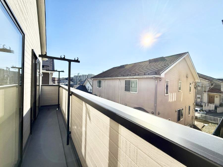 �o���R�j�[ ������ �G�߂̈ڂ낢����������J���I�ȋ�Ԃł�