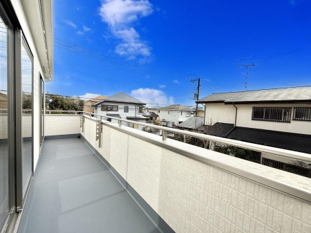 �o���R�j�[ ������ �G�߂̈ڂ낢����������J���I�ȋ�Ԃł�