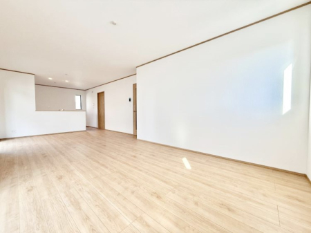 ���r���O ���������났�ƏΊ炪�W�܂�A�S���܂郊�r���O