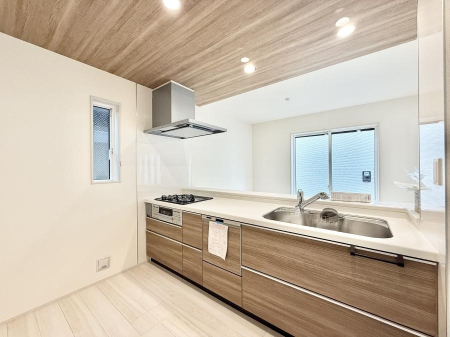 �L�b�`�� �������V���v���Ŕ������S�n�悢���Ԃ𐶂ރL�b�`�����