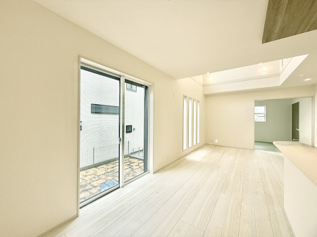 ���r���O ���������C�ɓ���̏ꏊ�ŁA�̂�т�Ƃ������Ԃ�