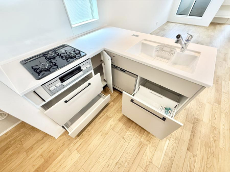 �L�b�`�� �������Ƒ����J��[�߂�A������̂���L�b�`��