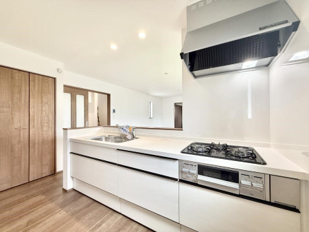 �L�b�`�� �������V���v���Ŕ������S�n�悢���Ԃ𐶂ރL�b�`�����