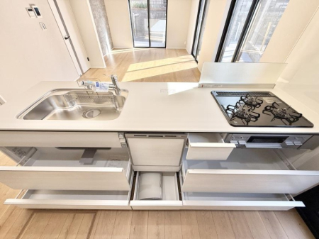 �L�b�`�� �������Ƒ����J��[�߂�A������̂���L�b�`��