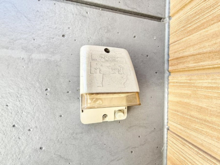 ���̑����� �ݔ������O�ɓd���R���Z���g������΁A�������@�ő���O�ǂ�|������ȂǕ֗��ł��B