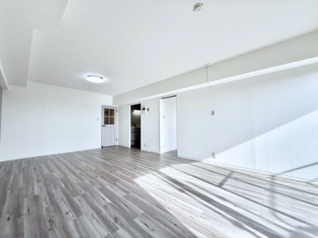 ���r���O ���������R�Ɖ�b�����܂��A�S�n�悢�ЂƂƂ�