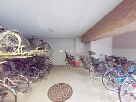 ���̑� �O�ρ�������Ɛ������ꂽ���֏�ŁA���]�Ԃ̕ۊǂ����S�ł�