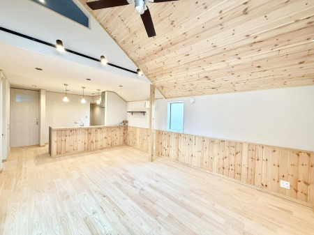 ���r���O ���������R�Ɖ�b�����܂��A�S�n�悢�ЂƂƂ�