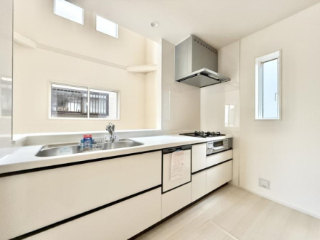 �L�b�`�� ���������y���݂ƐH�ׂ�K����͂���L�b�`��