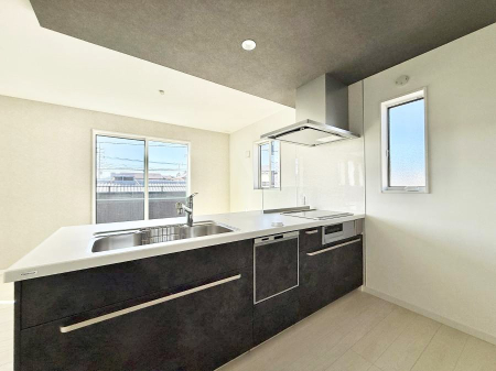 �L�b�`�� �������Ƒ����J��[�߂�A������̂���L�b�`��