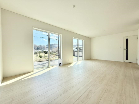 ���r���O ���������R�Ɖ�b�����܂��A�S�n�悢�ЂƂƂ�