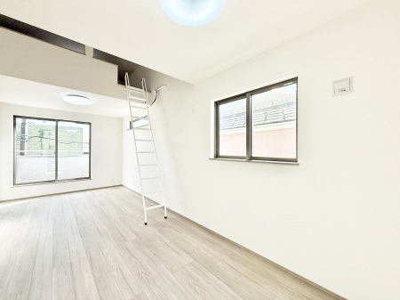 ���r���O �����������������Ɠ��ʂɂ���A�e���̋��