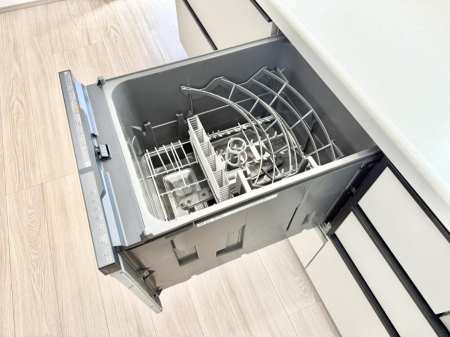 ���̑����� �ݔ�����ԂȂ����I�H����s�J�s�J�Ɏd�グ�Ă���܂�