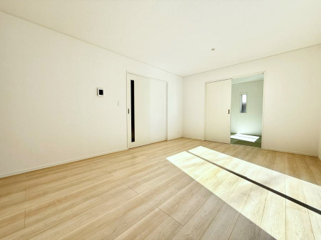 ���r���O ���������S�n�̂����A���z�̃��r���O