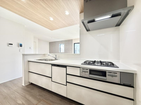 �L�b�`�� �����������������Ԃ����܂��A�Ί炠�ӂ��L�b�`��