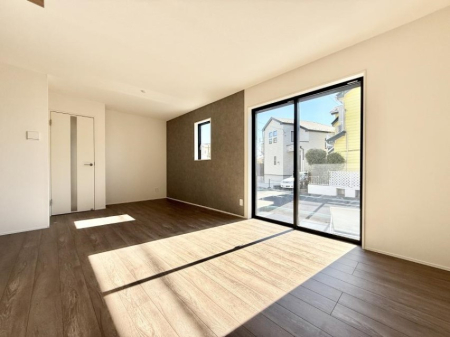 ���r���O ���������났�ƏΊ炪�W�܂�A�S���܂郊�r���O