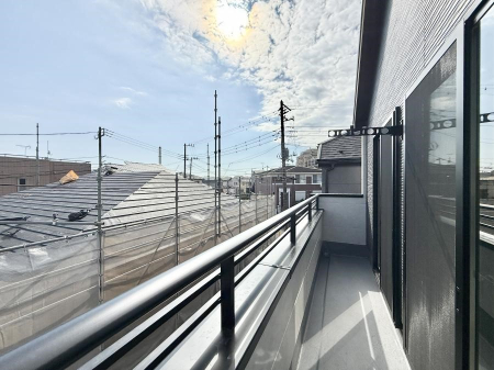 �o���R�j�[ ������ �G�߂̈ڂ낢����������J���I�ȋ�Ԃł�