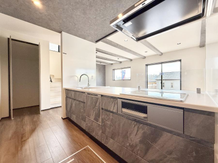 �L�b�`�� ���������y���݂ƐH�ׂ�K����͂���L�b�`��