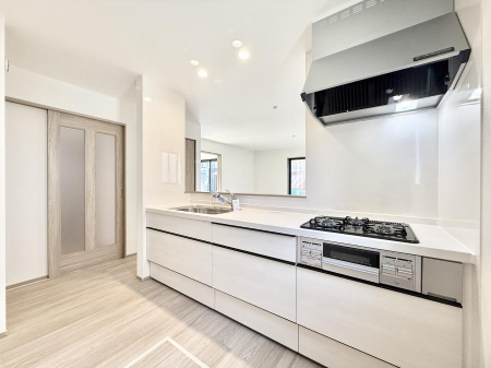 �L�b�`�� �������Ƒ����J��[�߂�A������̂���L�b�`��