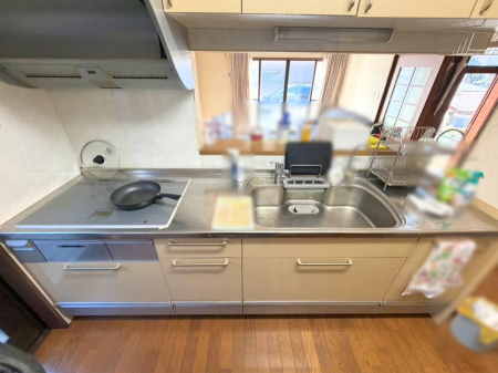 �L�b�`�� �������Ƒ����J��[�߂�A������̂���L�b�`��