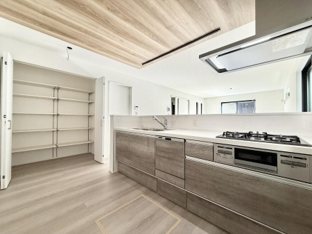 �L�b�`�� ���������������̖��@��������A���ʂȃL�b�`��