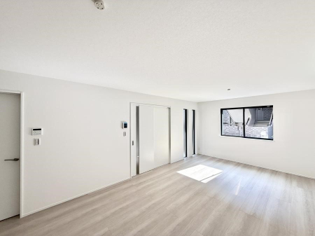 ���r���O ���������났�ƏΊ炪�W�܂�A�S���܂郊�r���O