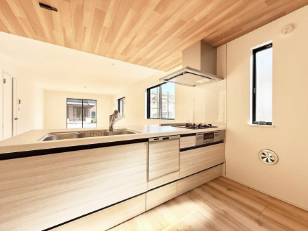 �L�b�`�� �����������������Ɗy�����Ȃ�A���K�ȃL�b�`�����