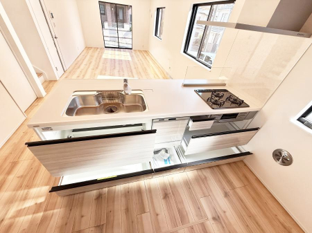 �L�b�`�� �����������������Ԃ����܂��A�Ί炠�ӂ��L�b�`��