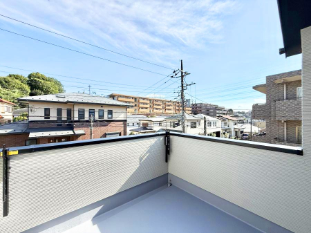 �o���R�j�[ ������ ���R��g�߂Ɋ�����A�J���I�ȃo���R�j�[