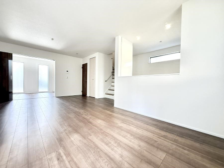 ���r���O �������m�����ׂ荇���J�������郊�r���O