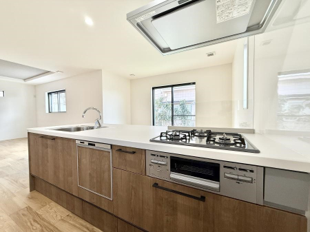 �L�b�`�� �����������������Ԃ����܂��A�Ί炠�ӂ��L�b�`��