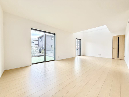 ���̑����� �������Ƒ��̏Ί炪���ӂ��A���났�̋��