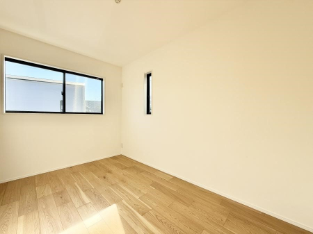 �q������ �������v���C�x�[�g��ԂƂ��ĐÂ��ŗ�������������񋟂��Ă���܂�