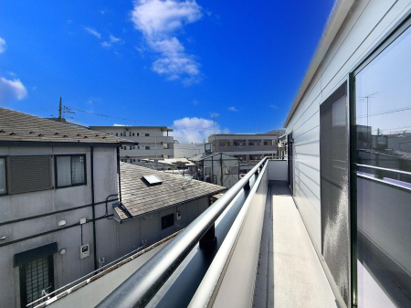 �o���R�j�[ ������ �G�߂̈ڂ낢����������J���I�ȋ�Ԃł�