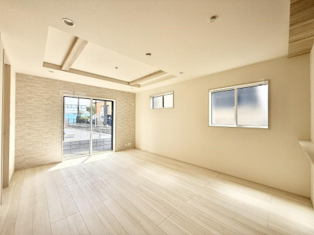 ���r���O ���������S�n�̂����A���z�̃��r���O