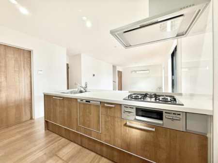 �L�b�`�� �����������������Ԃ����܂��A�Ί炠�ӂ��L�b�`��