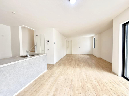 ���r���O �����������������Ɠ��ʂɂ���A�e���̋��