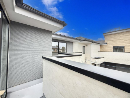 �o���R�j�[ ������ �G�߂̈ڂ낢����������J���I�ȋ�Ԃł�