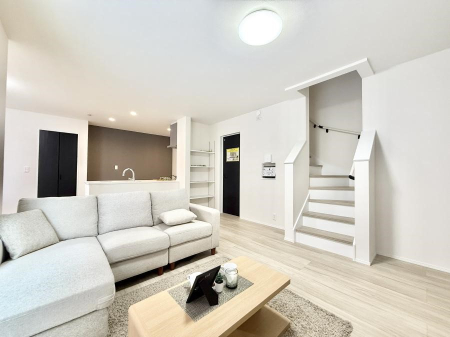 ���r���O ���������났�ƏΊ炪�W�܂�A�S���܂郊�r���O